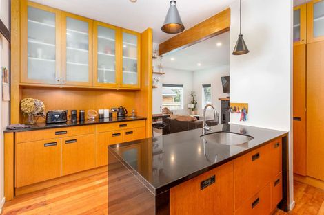 Photo of property in 9 Youngs Road, Papakura, 2110