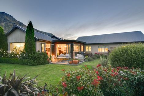 Photo of property in 27 Onslow Road, Lake Hayes, Queenstown, 9304