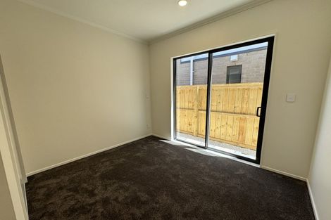 Photo of property in 22d Toru Street, Te Atatu Peninsula, Auckland, 0610