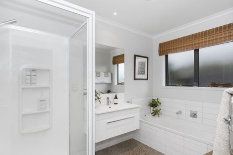 Photo of property in 30 Kapuka Street, Papamoa Beach, Papamoa, 3118