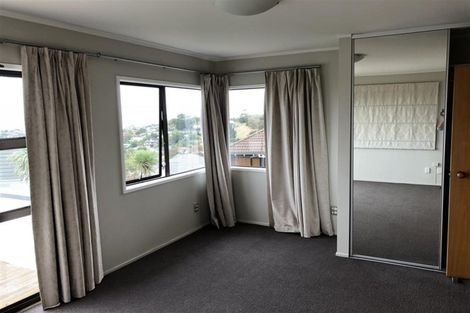 Photo of property in 29 Calypso Place, Rothesay Bay, Auckland, 0630