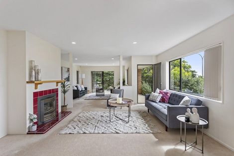 Photo of property in 59 Grovenor Drive, Orewa, 0931