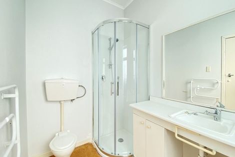 Photo of property in 122 Rathgar Road, Henderson, Auckland, 0610