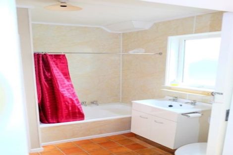 Photo of property in 5a Coates Grove, Silverstream, Upper Hutt, 5019