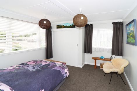 Photo of property in 6 Victoria Street, Carterton, 5713