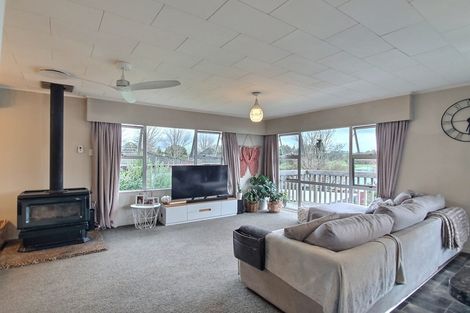 Photo of property in 10 Leeton Drive, Waipukurau, 4200