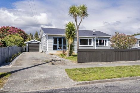 Photo of property in 18 Maire Street, Otaki, 5512