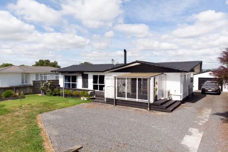 Photo of property in 71 Pipiroa Road, Ngatea, 3503