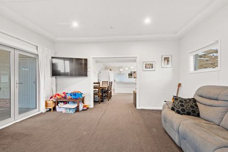 Photo of property in 19 Milton Street, Gore, 9710