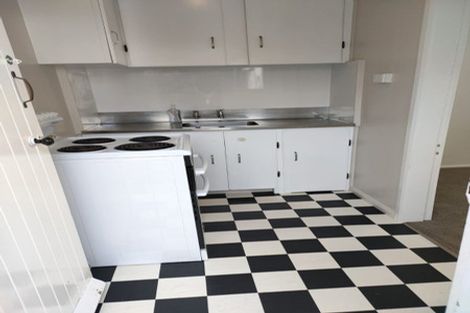 Photo of property in 8 Rolleston Street, Hokowhitu, Palmerston North, 4410