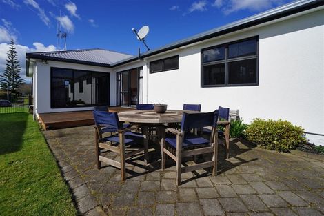 Photo of property in 32 Ronald Court, Pukete, Hamilton, 3200