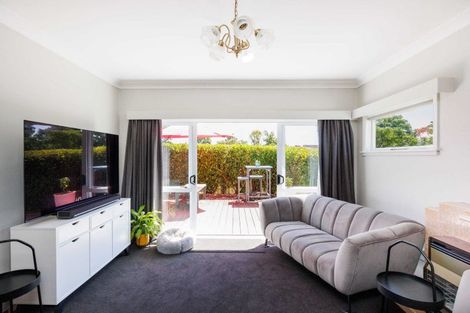 Photo of property in 30 Aberdeen Avenue, Takaro, Palmerston North, 4412