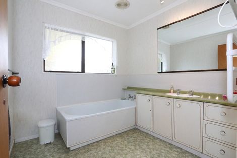 Photo of property in 7 Cemetery Road, Sanson, 4817