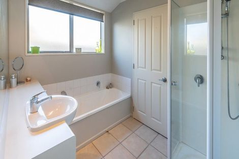 Photo of property in 102a Prestons Road, Redwood, Christchurch, 8051