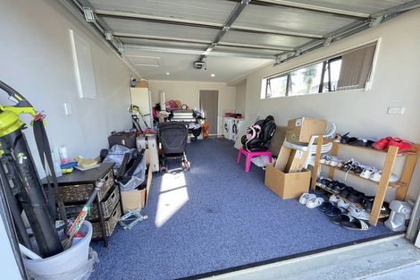 Photo of property in 3 Addison Drive, Glendene, Auckland, 0602