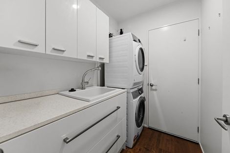 Photo of property in 35b Holly Road, St Albans, Christchurch, 8014