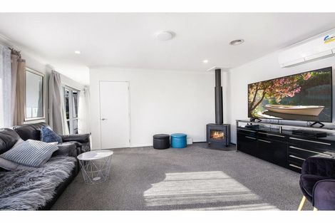 Photo of property in 122 Chinnerys Road, Woodend, 7610