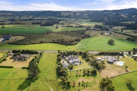 Photo of property in 490 Whitehills Road, Waitoki, Silverdale, 0994