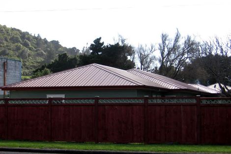 Photo of property in 31 Brandon Street, Featherston, 5710