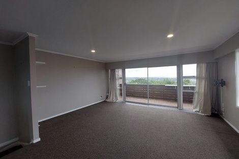 Photo of property in 5/60 West Coast Road, Glen Eden, Auckland, 0602