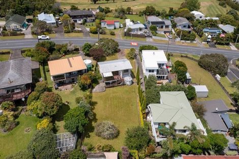 Photo of property in 1292 Whangaparaoa Road, Army Bay, Whangaparaoa, 0930