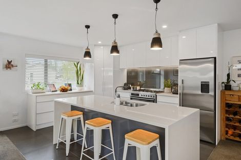 Photo of property in 5 Weruweru Street, Marshland, Christchurch, 8083