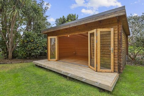 Photo of property in 11 East Street, Raglan, 3225