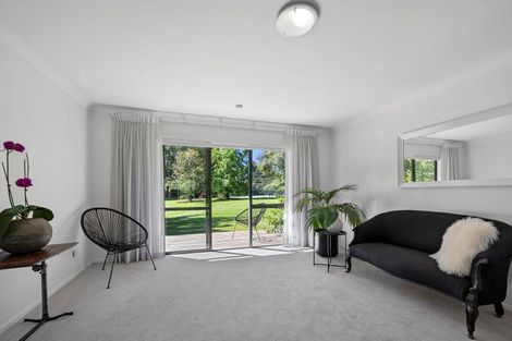 Photo of property in 44 Hardens Lane, Paremoremo, Auckland, 0632