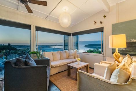 Photo of property in 40 Tuakau Bridge-port Waikato Road, Port Waikato, Tuakau, 2695