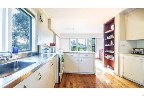 Photo of property in 8 Mawney Road, Henderson, Auckland, 0610