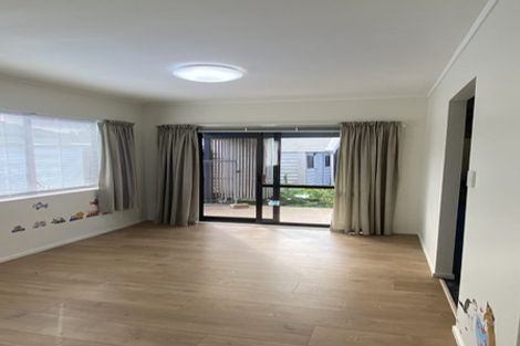 Photo of property in 21 Septimus Place, Henderson, Auckland, 0612