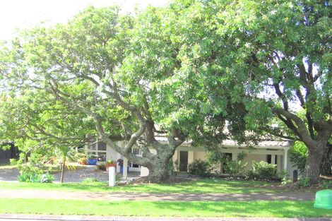 Photo of property in 6 Malloy Place, Eastern Beach, Auckland, 2012