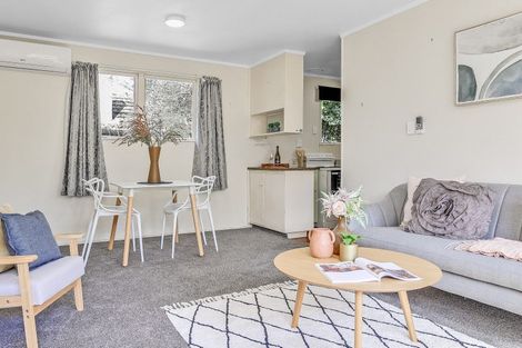 Photo of property in 2/271 River Road, Claudelands, Hamilton, 3214