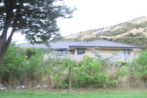 Photo of property in 1 Rangatira Road, Tawa, Wellington, 5028