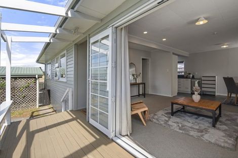 Photo of property in 3 Stevenson Road, Clarks Beach, 2122