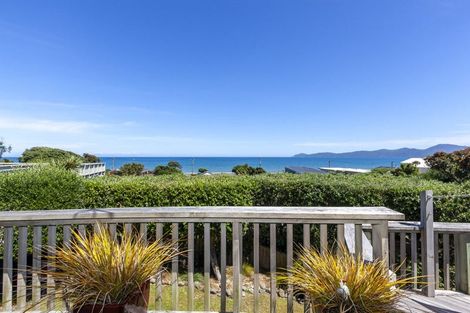 Photo of property in 12 Karekare Road, Raumati South, Paraparaumu, 5032