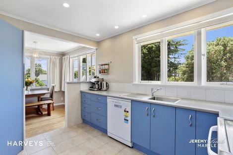 Photo of property in 120 Vodanovich Road, Te Atatu South, Auckland, 0610