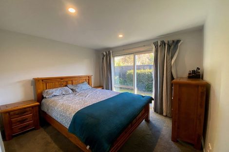 Photo of property in 2/23 Wakelin Place, Redwood, Christchurch, 8051