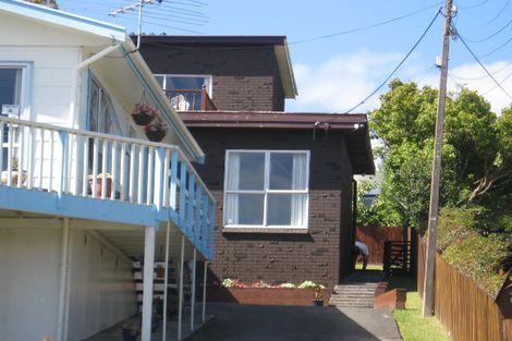 Photo of property in 2/29 Seaton Road, Murrays Bay, Auckland, 0630