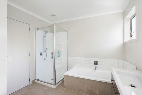 Photo of property in 28 Kanuka Road, Hobsonville, Auckland, 0616