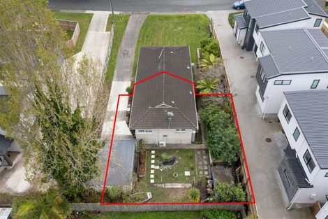 Photo of property in 2/47 Hogans Road, Glenfield, Auckland, 0629