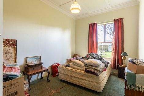 Photo of property in 10 Allardice Street, Dannevirke, 4930