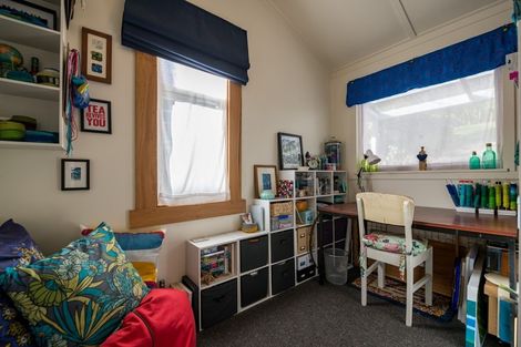 Photo of property in 17a Taranaki Street, Picton, 7220