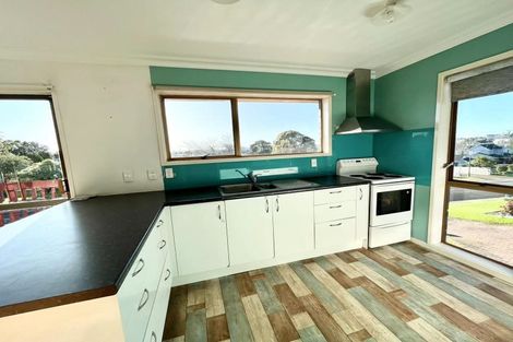 Photo of property in 1/4 Lydford Place, Glendene, Auckland, 0602