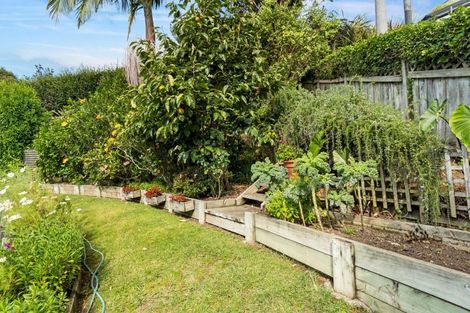 Photo of property in 35 Victory Street, Welcome Bay, Tauranga, 3112