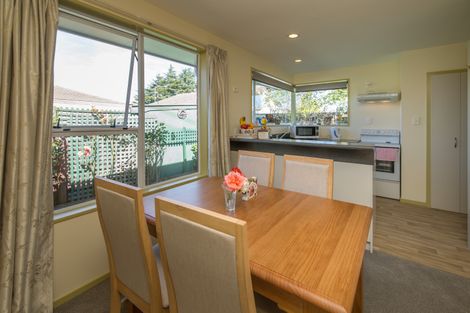 Photo of property in 2/125 Hawthornden Road, Avonhead, Christchurch, 8042