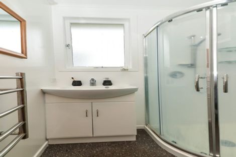 Photo of property in 97 Collins Road, Melville, Hamilton, 3206