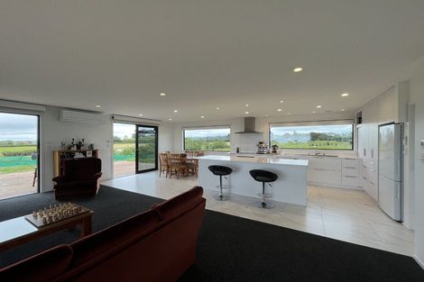 Photo of property in 1250 Mangorei Road, Mangorei, New Plymouth, 4371