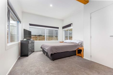 Photo of property in 9 Youngs Road, Papakura, 2110