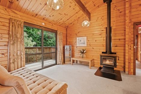 Photo of property in 16 Chalet Crescent, Hanmer Springs, 7334